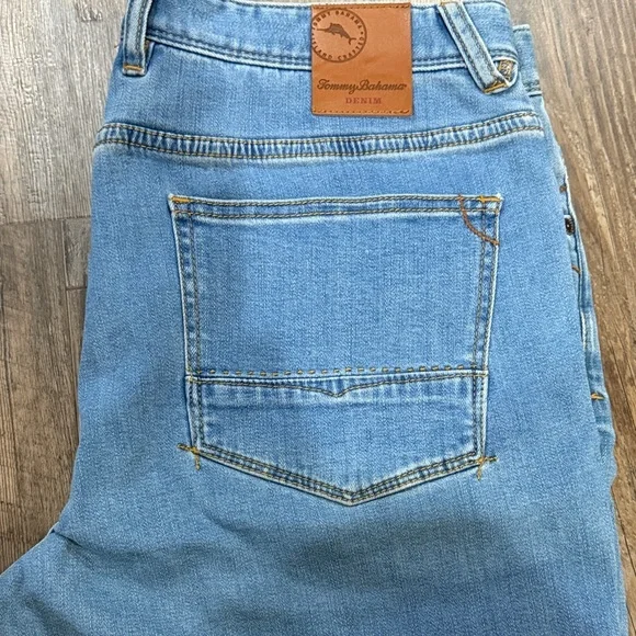 Tommy Bahama Light Wash Boracay Men's Jeans with - Picture 5 of 5